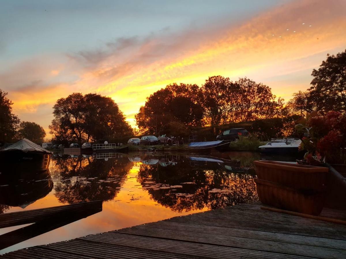 Out Of Amsterdam, River Apartment Close To City Broek in Waterland Exteriör bild
